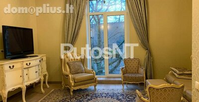 Parduodamas 5 kambarių butas Klaipėdoje, Senamiestyje, S. Šimkaus g.