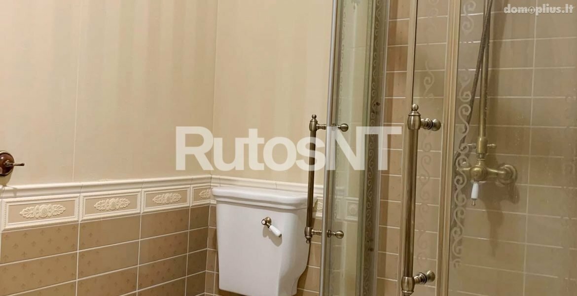 Parduodamas 5 kambarių butas Klaipėdoje, Senamiestyje, S. Šimkaus g.