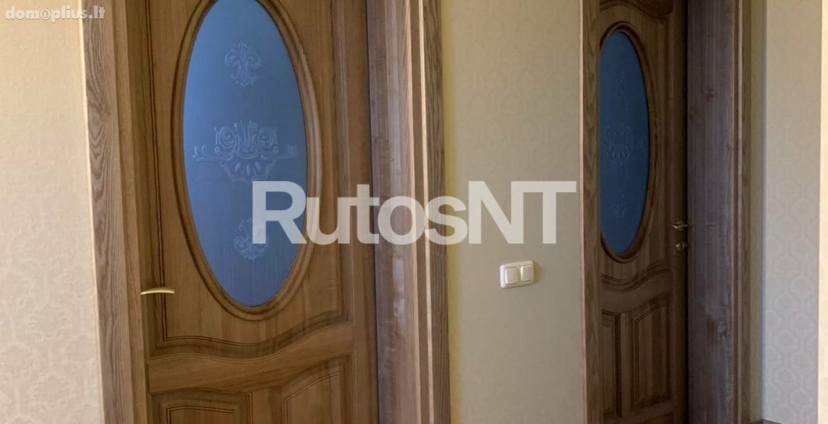 Parduodamas 5 kambarių butas Klaipėdoje, Senamiestyje, S. Šimkaus g.
