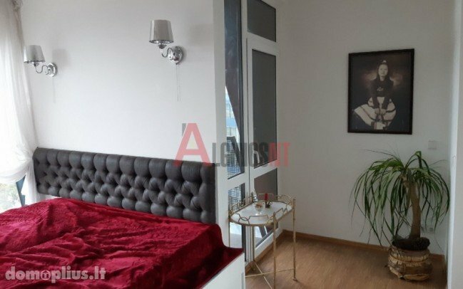 4 rooms apartment for sell Klaipėdoje, Centre, Naujojo Sodo g.