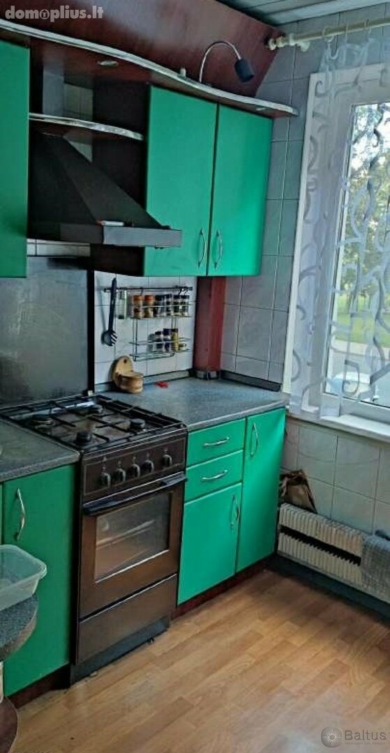 Parduodamas 3 kambarių butas Klaipėdoje, Naujakiemyje, Gedminų g.