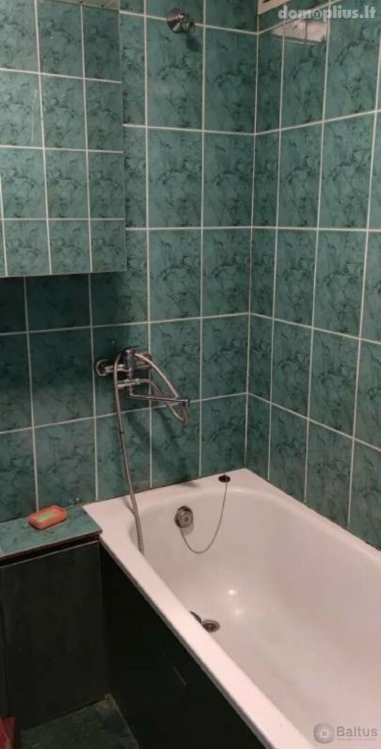 Parduodamas 3 kambarių butas Klaipėdoje, Naujakiemyje, Gedminų g.