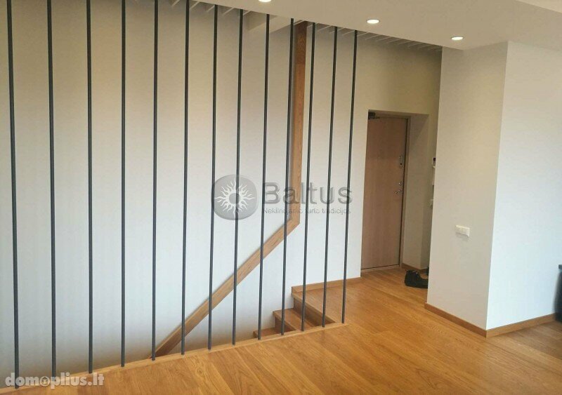 3 rooms apartment for sell Klaipėdoje, Centre, H. Manto g.