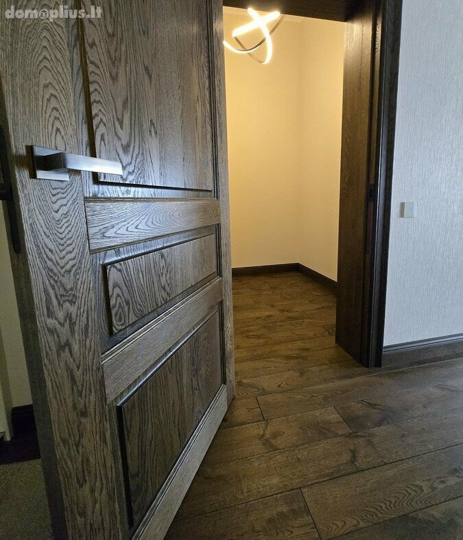 3 rooms apartment for sell Klaipėdoje, Centre, Žvejų g.