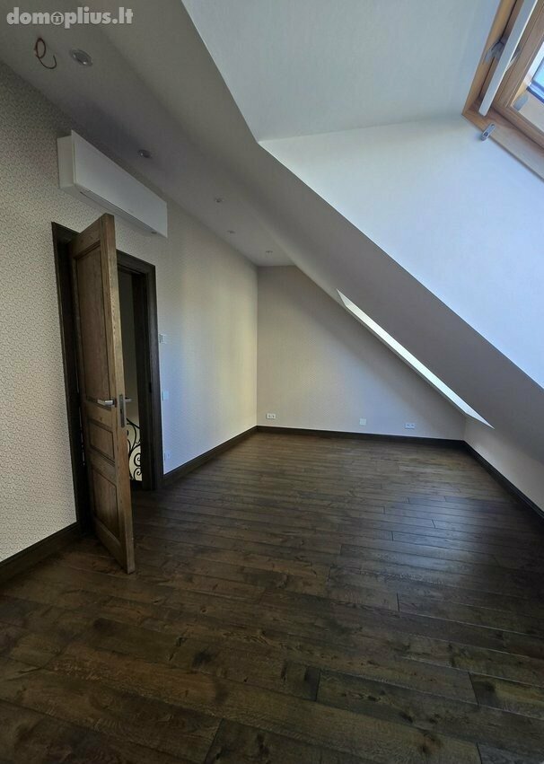 3 rooms apartment for sell Klaipėdoje, Centre, Žvejų g.