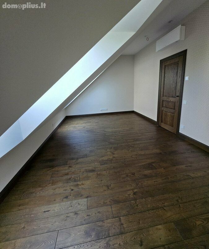 3 rooms apartment for sell Klaipėdoje, Centre, Žvejų g.