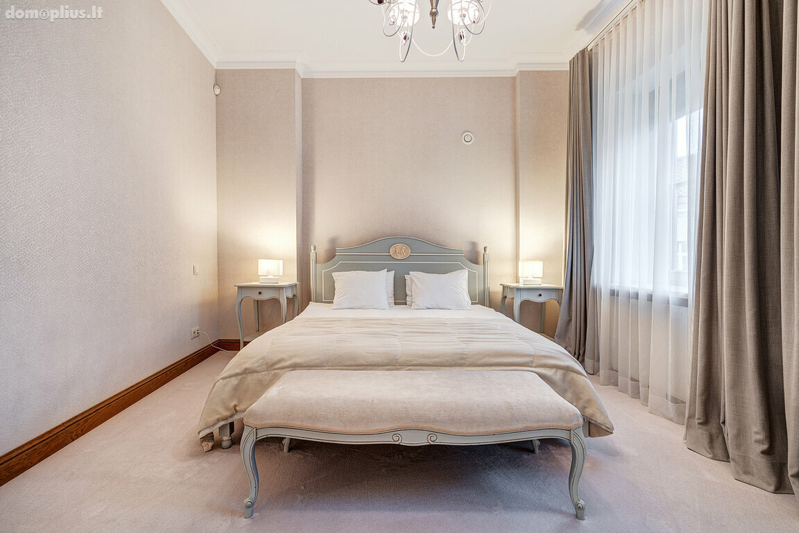 3 rooms apartment for rent Vilniuje, Senamiestyje, Stiklių g.