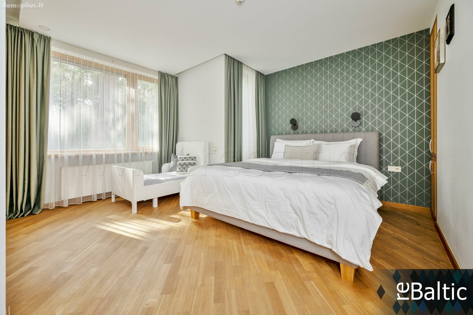 Продается 4 комнатная квартира Vilniuje, Antakalnyje, M. K. Oginskio g.