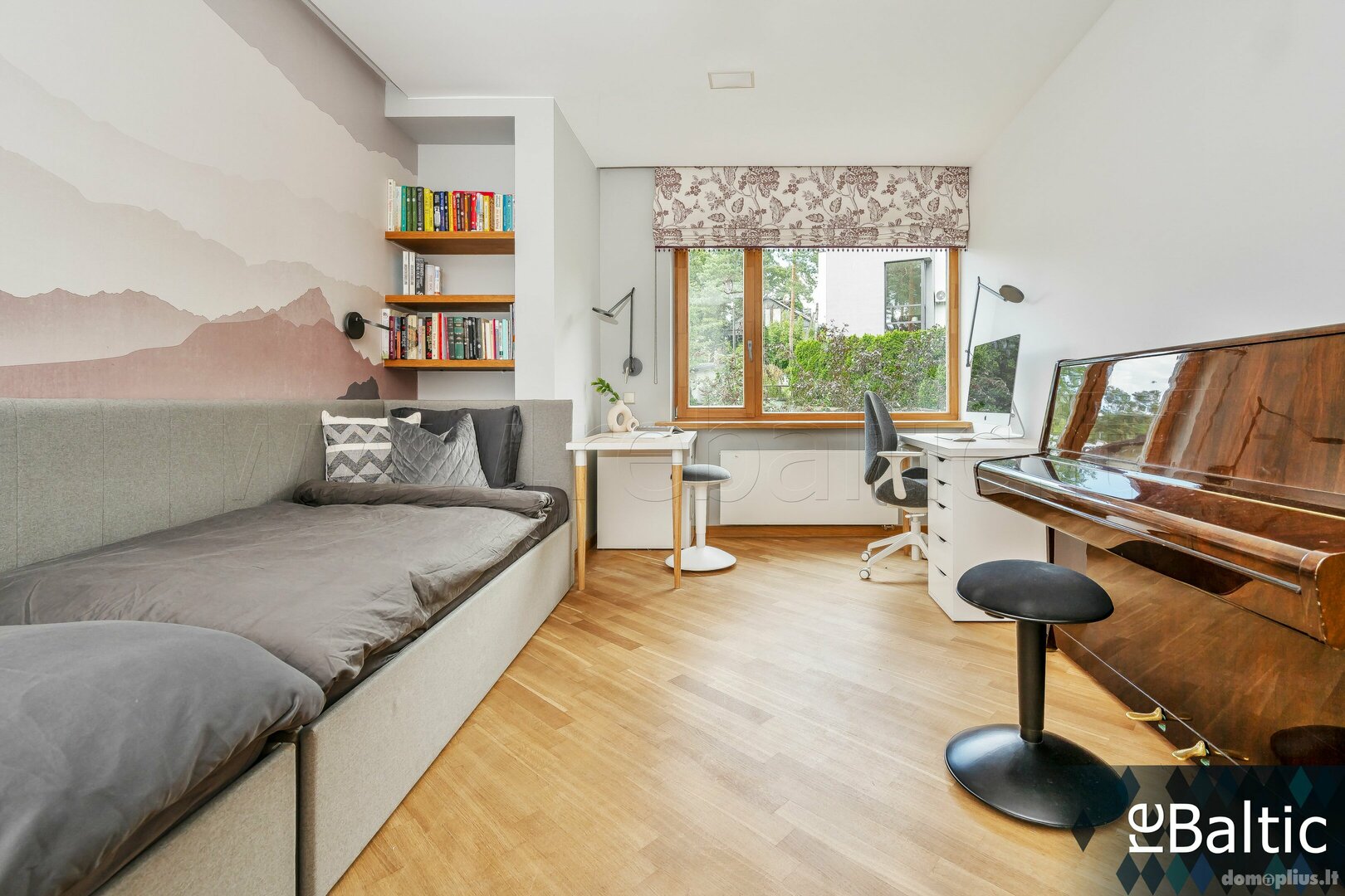 Продается 4 комнатная квартира Vilniuje, Antakalnyje, M. K. Oginskio g.