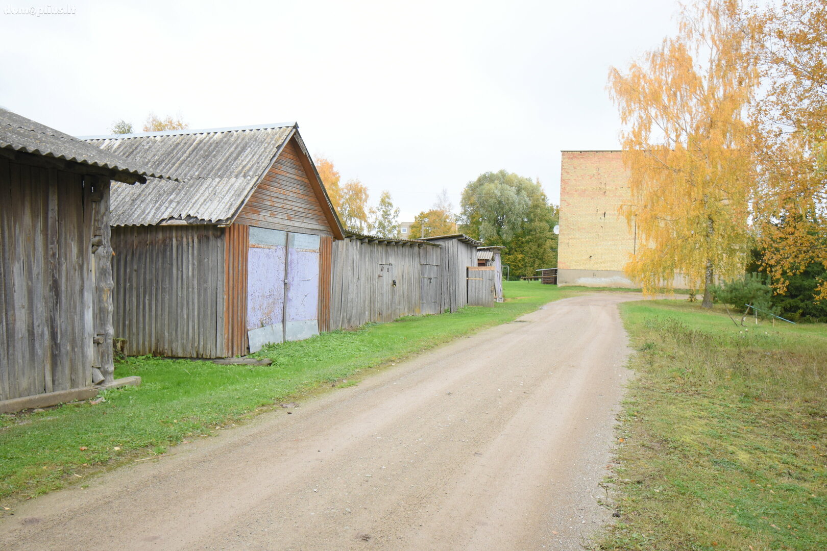 Parduodamas 3 kambarių butas Pakruojo rajono sav., Žeimelyje, Sodų g.