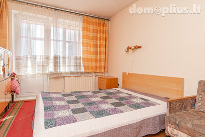 Продается 4 комнатная квартира Vilniuje, Karoliniškėse, Rolando Jankausko g.