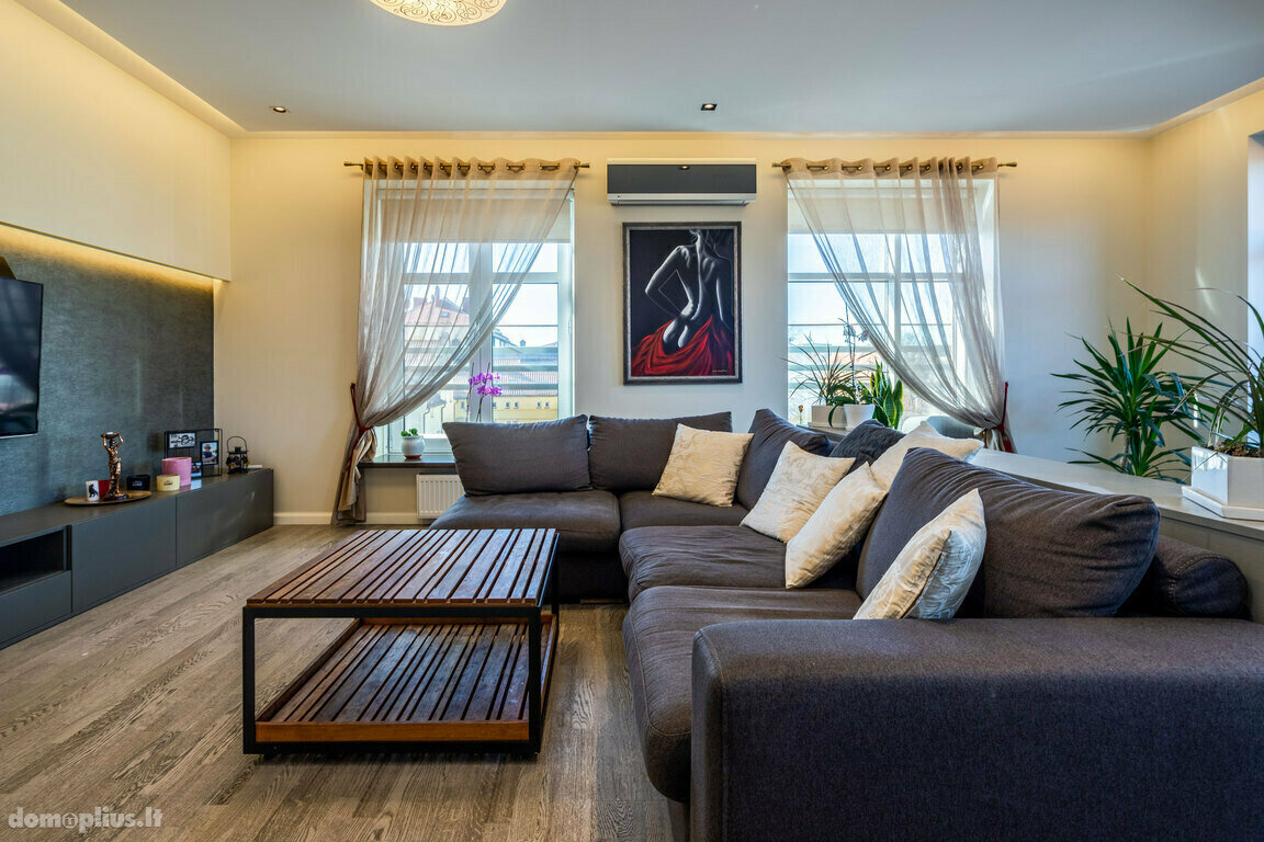 3 rooms apartment for sell Klaipėdoje, Senamiestyje, Turgaus g.