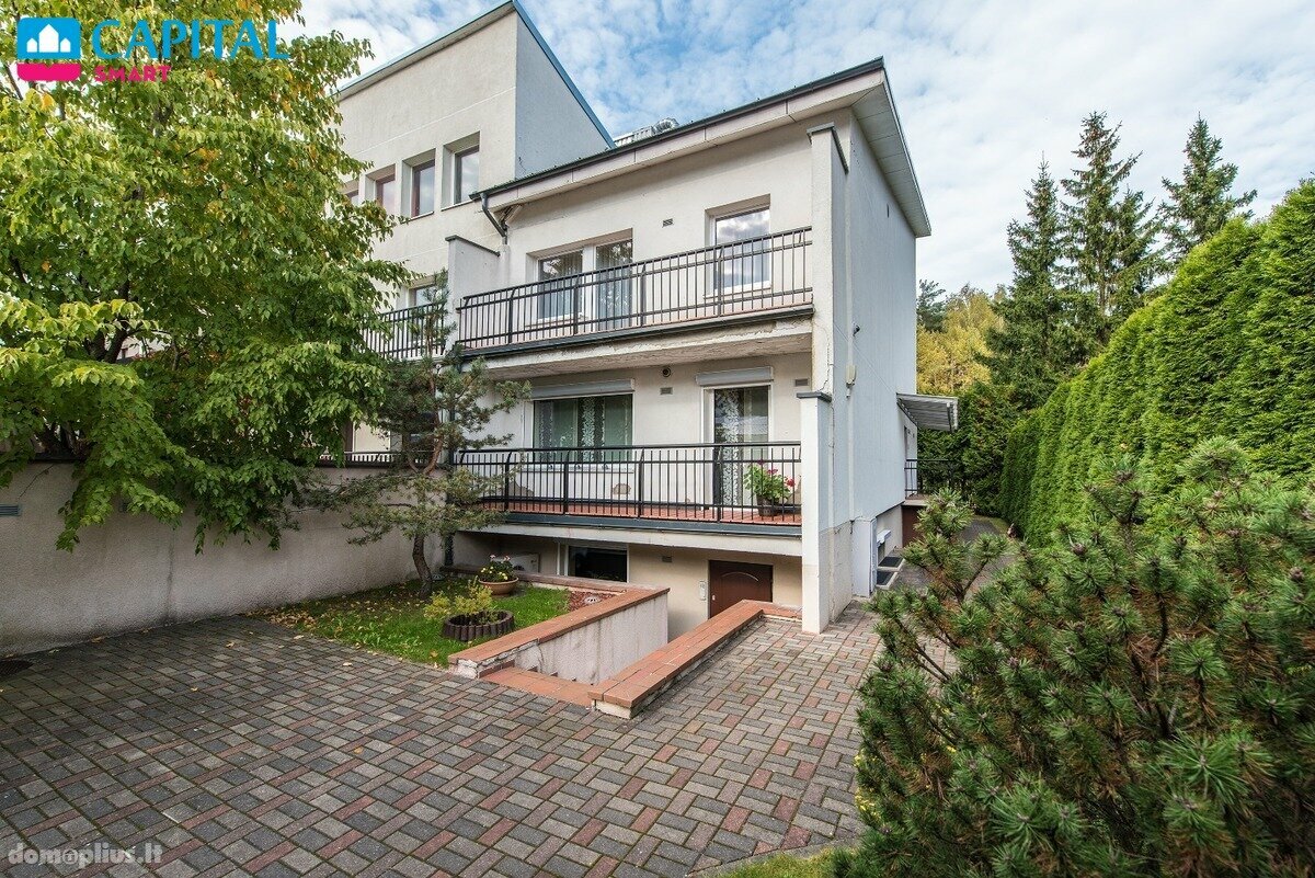 6 rooms apartment for sell Vilniuje, Fabijoniškėse, L. Giros g.
