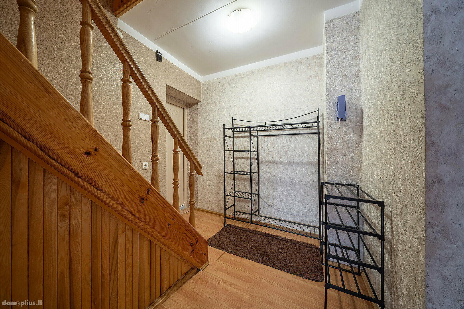 Parduodamas 6 kambarių butas Šiauliuose, Lieporiuose, Skalvių g.