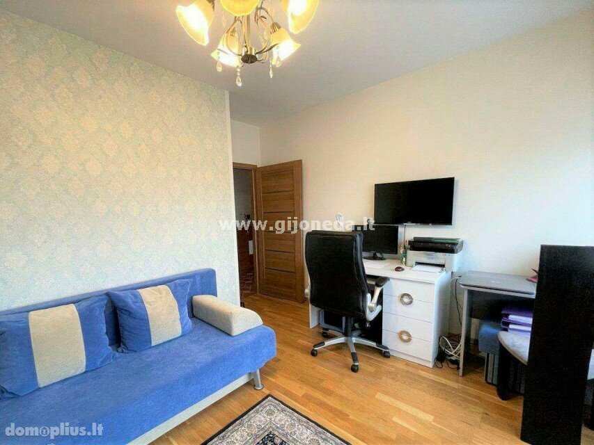 4 rooms apartment for sell Klaipėdoje, Centre, Birutės g.