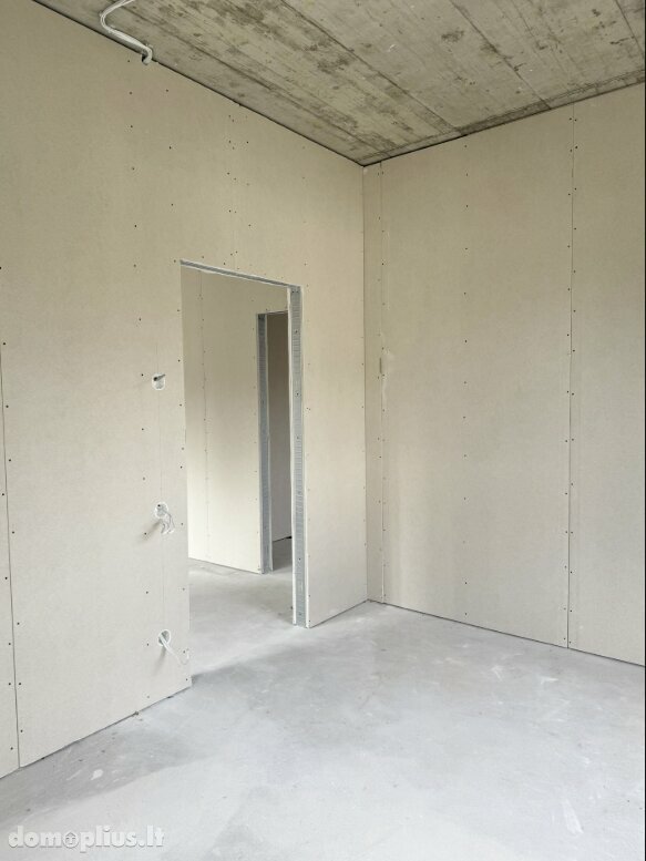 Продается 3 комнатная квартира Vilniuje, Rasos, Stepono Batoro g.