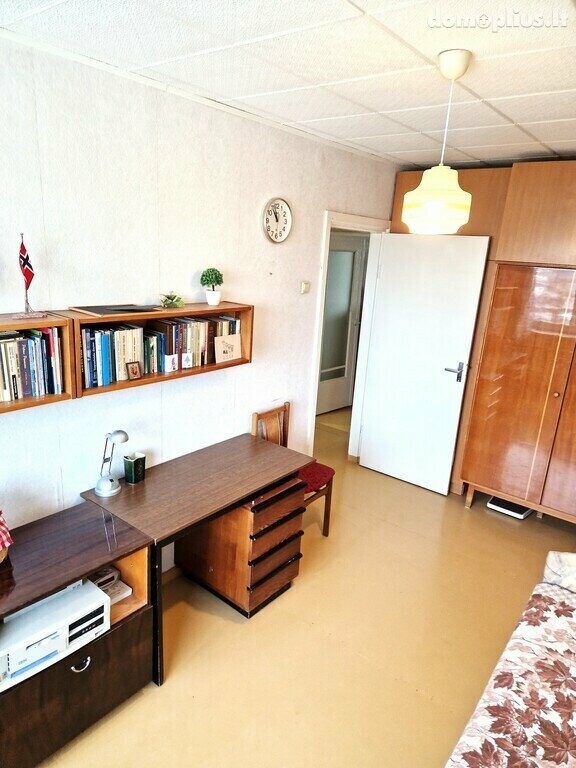 Продается 2 комнатная квартира Utenos rajono sav., Utenoje, Vaižganto g.