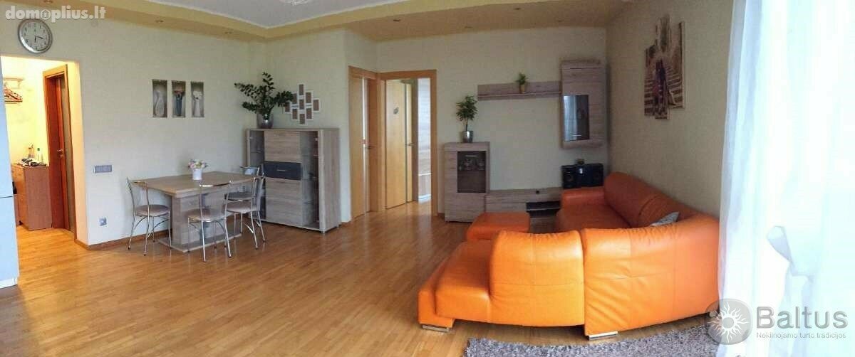 Parduodamas 3 kambarių butas Klaipėdoje, Mažojo kaimelio, Žolynų g.