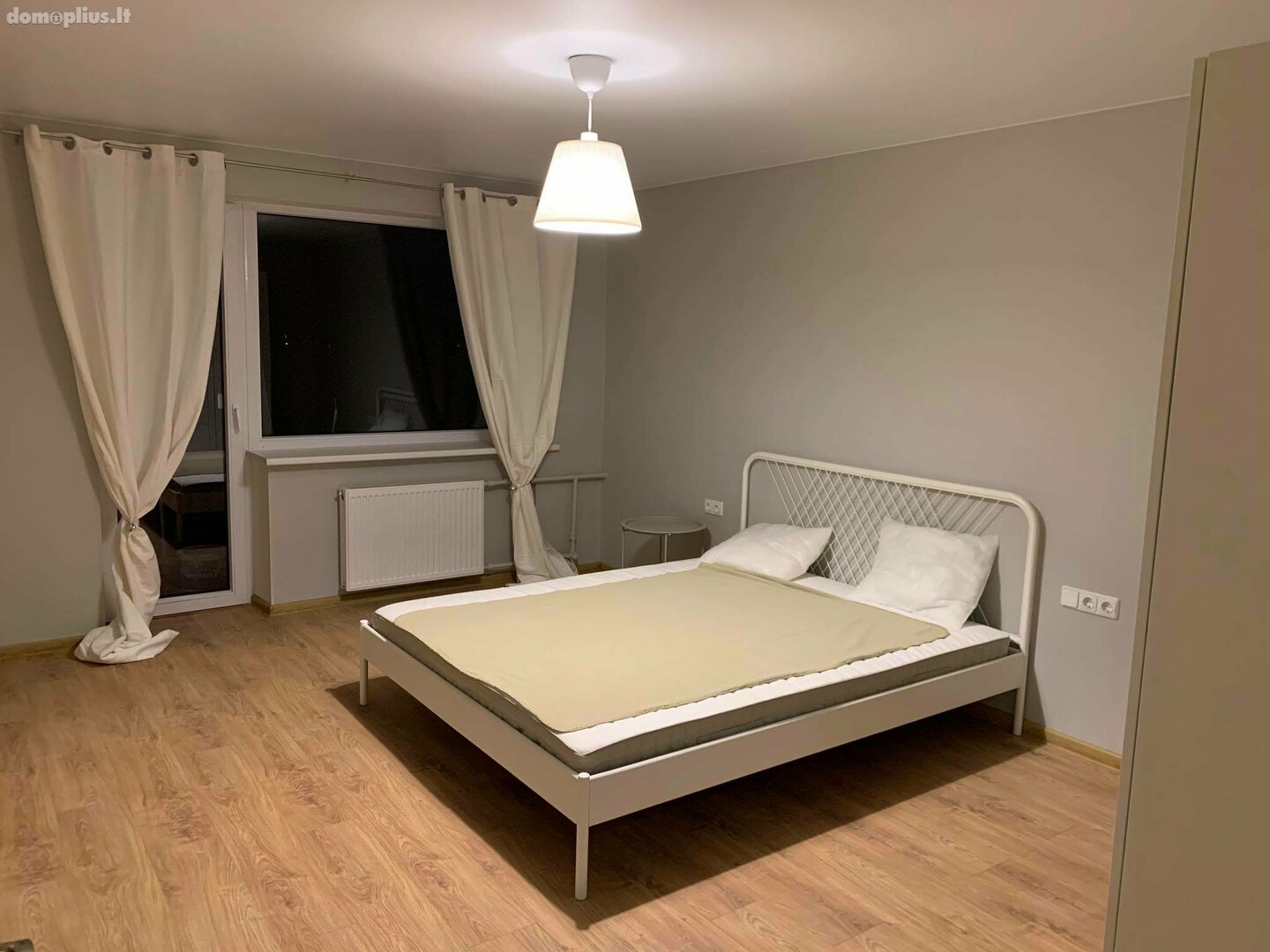 Parduodamas 2 kambarių butas Šiauliuose, Centre, A. Mickevičiaus g.