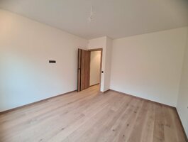 Продается 3 комнатная квартира Kaune, Romainiuose, Girios g.