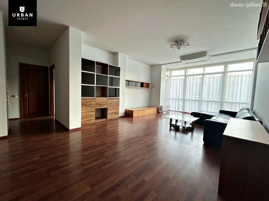 Продается 3 комнатная квартира Vilniuje, Karoliniškėse, Igno Šimulionio g.