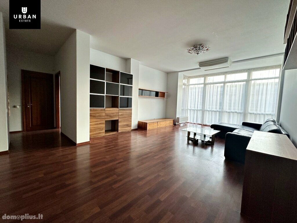 Продается 3 комнатная квартира Vilniuje, Karoliniškėse, Igno Šimulionio g.