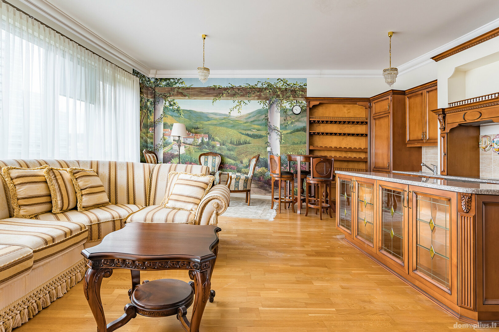 3 rooms apartment for sell Vilniuje, Šnipiškėse, Konstitucijos pr.