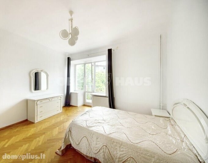 Продается 4 комнатная квартира Vilniuje, Senamiestyje, Tauro g.