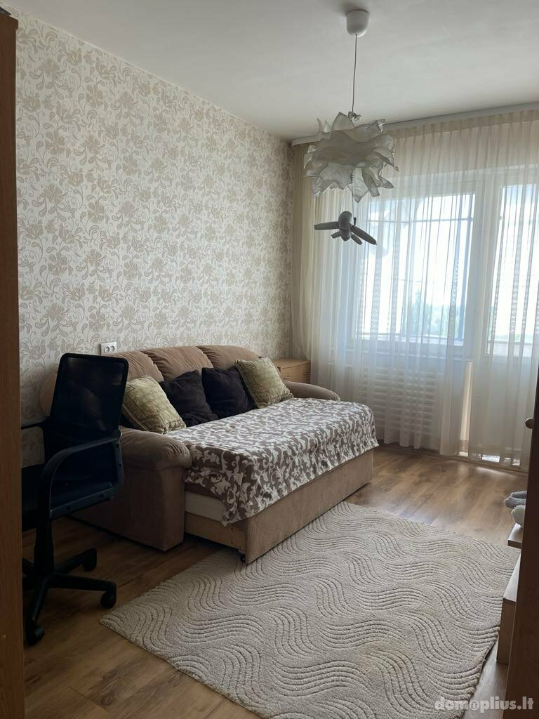 Продается 3 комнатная квартира Vilniuje, Šeškinėje, Dūkštų g.