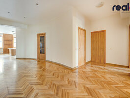 4 rooms apartment for rent Vilniuje, Senamiestyje, Teatro g.