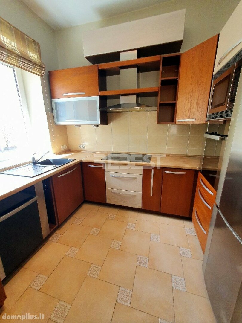 6 kambarių buto nuoma Šiauliuose, Centre