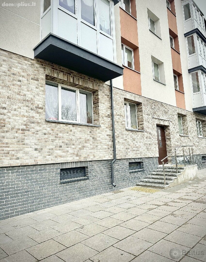 Parduodamas 2 kambarių butas Klaipėdoje, Žvejybos uostas, Minijos g.