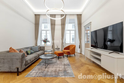 3 rooms apartment for rent Vilniuje, Senamiestyje, Gedimino pr.