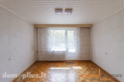 3 rooms apartment for sell Vilniuje, Naujininkuose, Dzūkų g.