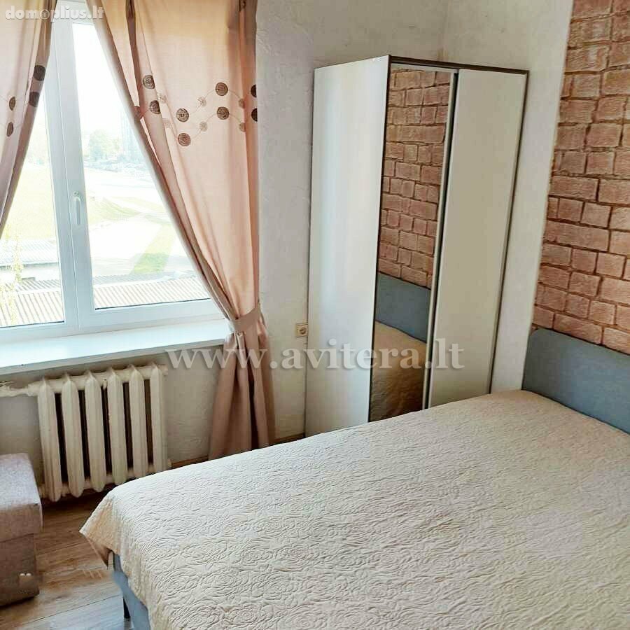 Parduodamas 2 kambarių butas Klaipėdoje, Senamiestyje, Tiltų g.