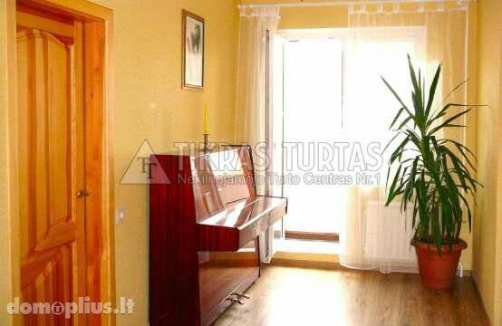 Parduodamas 3 kambarių butas Klaipėdoje, Laukininkuose, Laukininkų g.