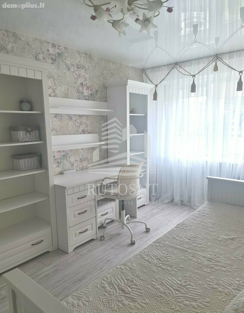 4 rooms apartment for sell Klaipėdoje, Baltijos, Baltijos pr.