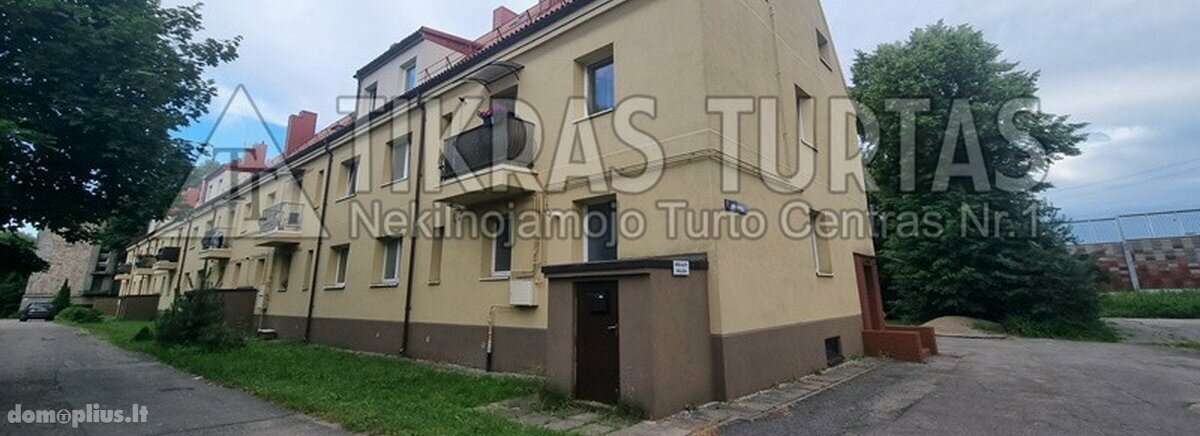 Parduodamas 2 kambarių butas Klaipėdoje, Mažojo kaimelio, Geležinkelio g.