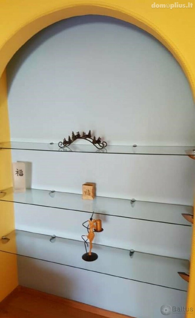 Parduodamas 3 kambarių butas Klaipėdoje, Vėtrungėje, Birutės g.