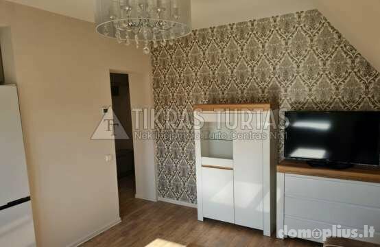 Parduodamas 2 kambarių butas Klaipėdoje, Vėtrungėje, Gėlių g.