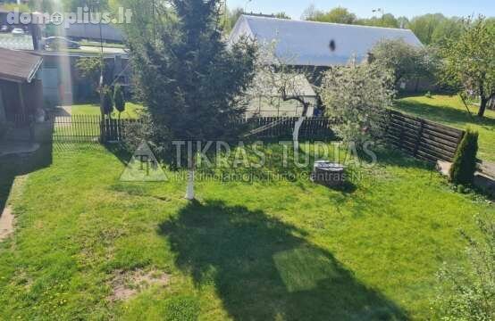 Parduodamas 2 kambarių butas Klaipėdoje, Vėtrungėje, Gėlių g.