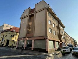 Parduodamas 3 kambarių butas Klaipėdoje, Senamiestyje, Tiltų g.