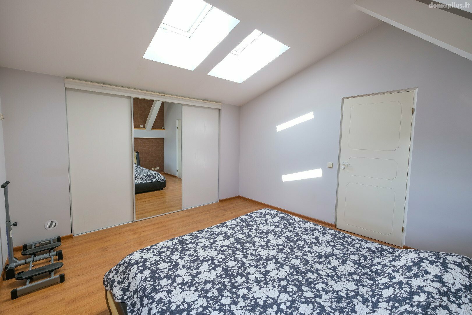 Parduodamas 4 kambarių butas Vilniuje, Pilaitėje, Bitėnų g.