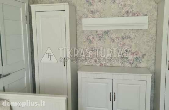 Parduodamas 4 kambarių butas Klaipėdoje, Baltijos, Baltijos pr.