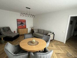 Parduodamas 3 kambarių butas Klaipėdoje, Alksnynėje, Nidos g.