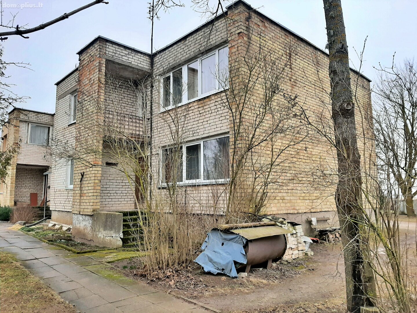 Parduodamas 4 kambarių butas Joniškio rajono sav., Mikolaičiūnuose