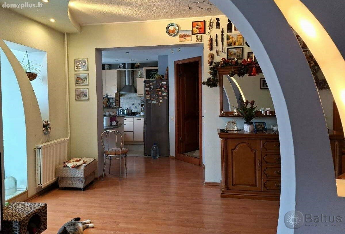 Parduodamas 4 kambarių butas Klaipėdoje, Gedminuose, Liubeko g.