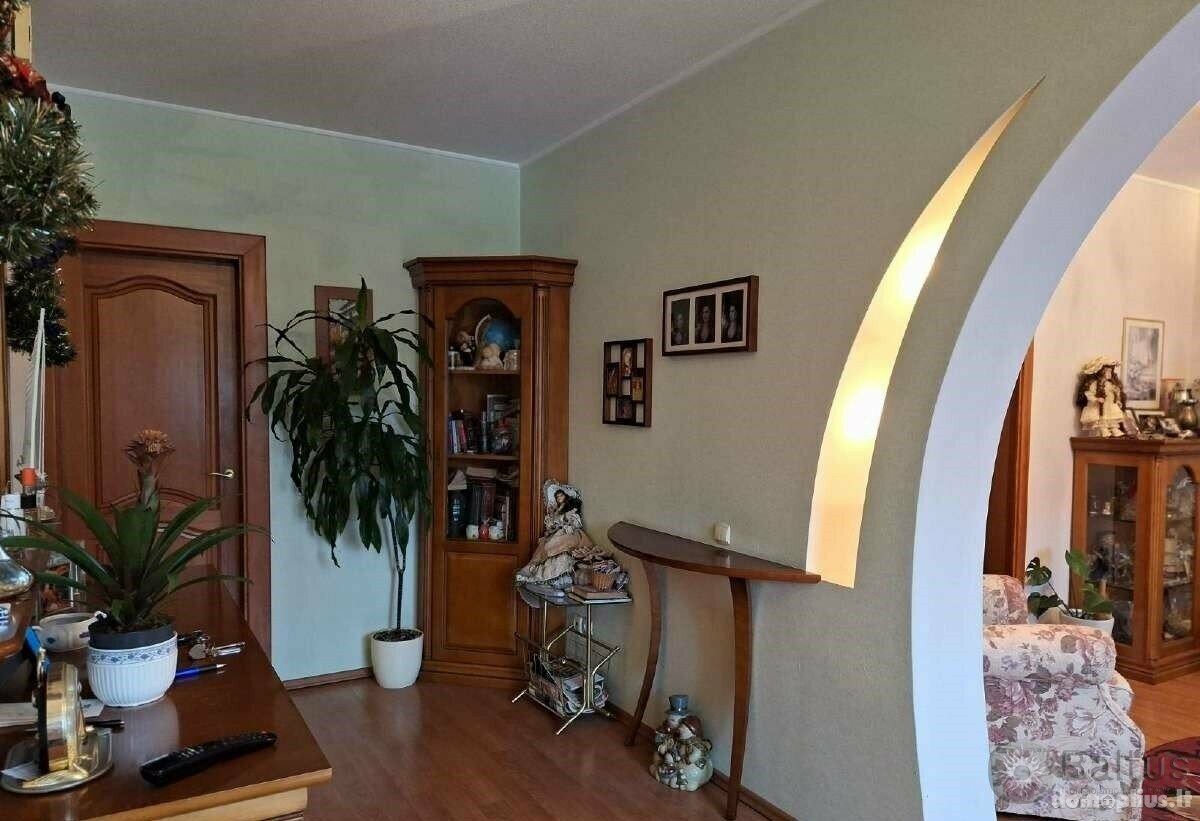 Parduodamas 4 kambarių butas Klaipėdoje, Gedminuose, Liubeko g.