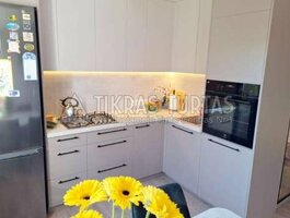 Parduodamas 4 kambarių butas Klaipėdoje, Vėtrungėje, Birutės g.