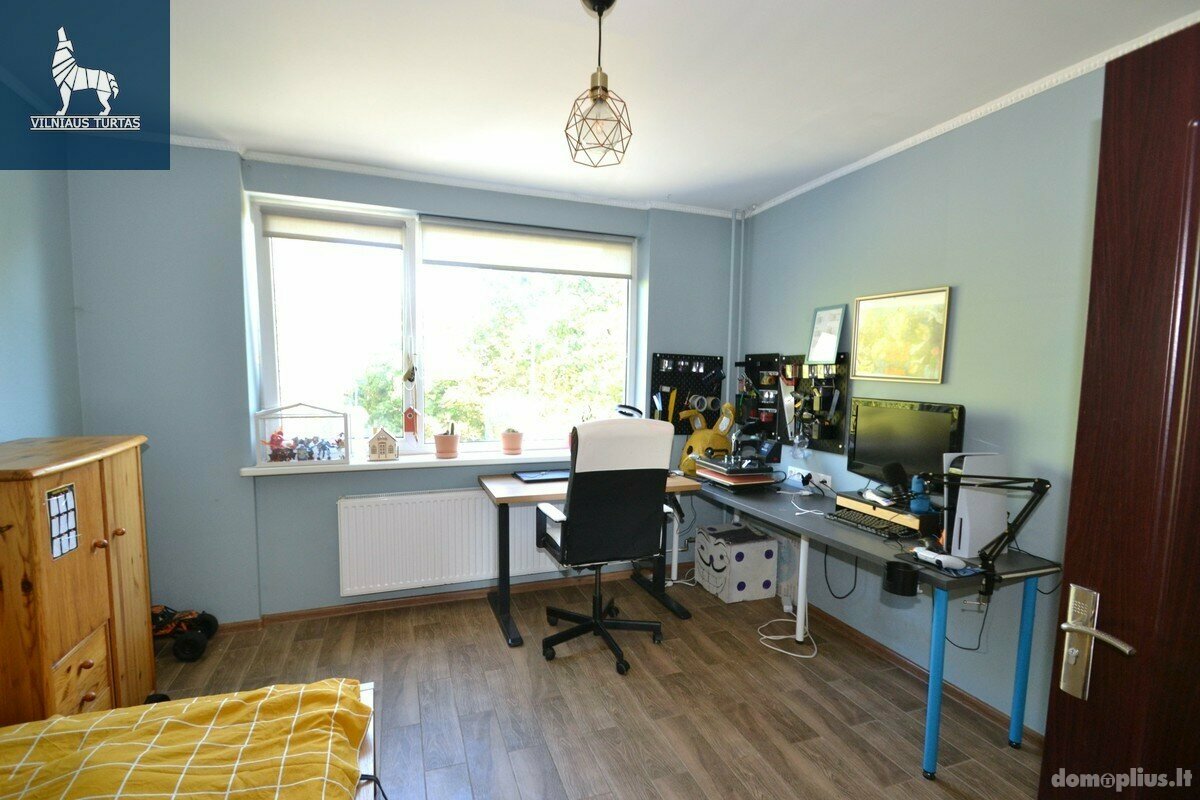 Продается 3 комнатная квартира Vilniuje, Rasos, Naujininkų g.